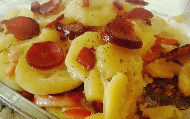 Batatas gratinadas com bacon