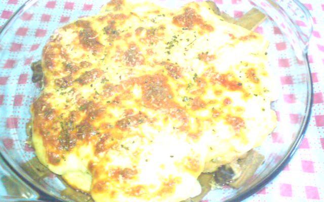 Frango com queijo e orégano