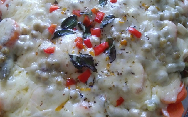 Legumes gratinados com requeijão do mineirinho