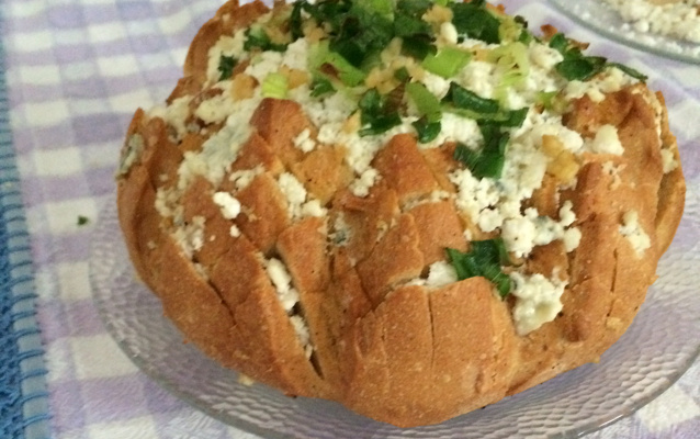 Blooming Onion Bread