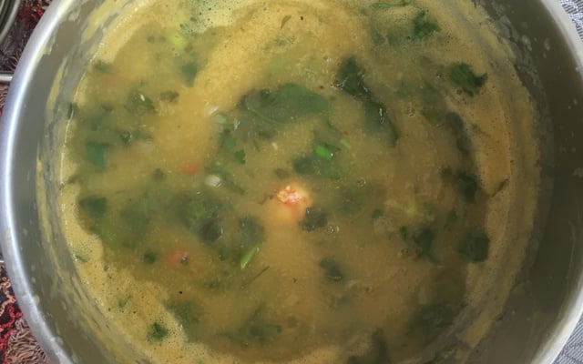 Sopa de camarão com batata baroa