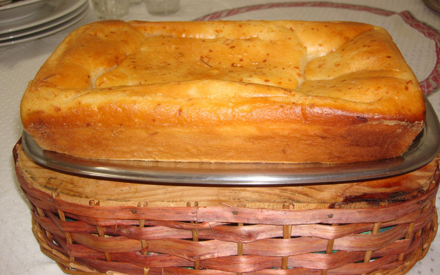 Pão caipira com queijo