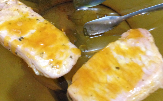 Lombo ao molho de maracujá