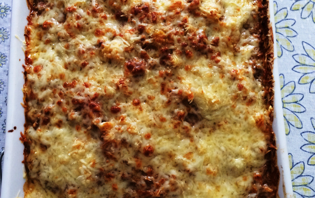 Nhoque de batata baroa à bolonhesa