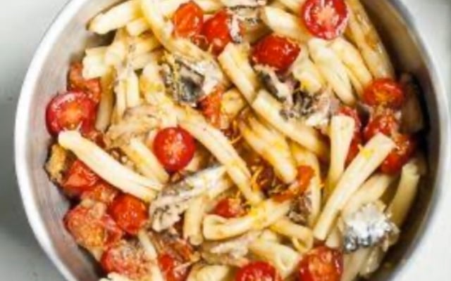 Macarrão com sardinha