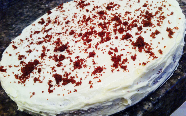 Bolo red velvet com mousse creamcheese