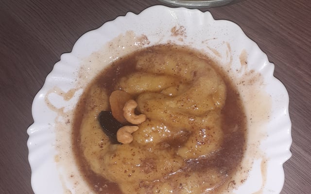 Bananas com calda de mel e canela