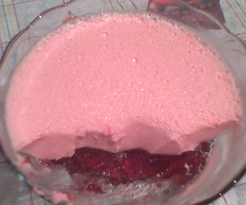 Gelatina com creme rosado