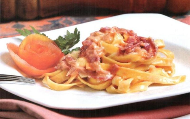 Macarrão à Carbonara