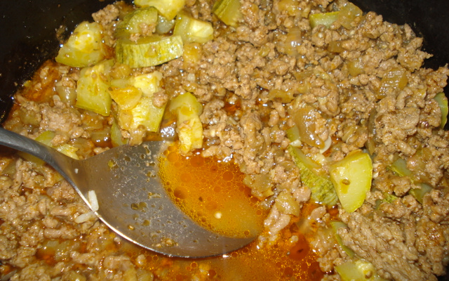 Carne moída com berinjela e abobrinha