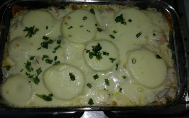 Arroz cremoso de forno com batatas