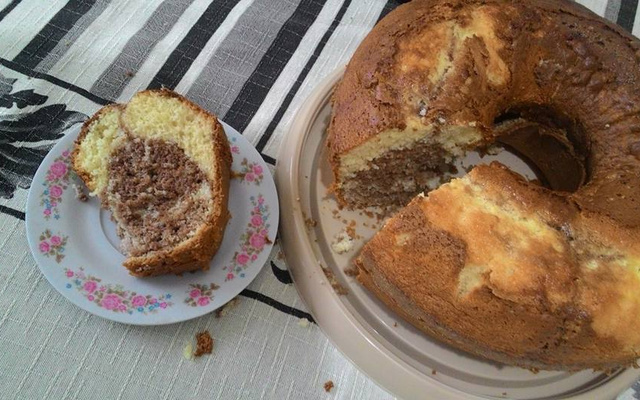 Bolo mesclado