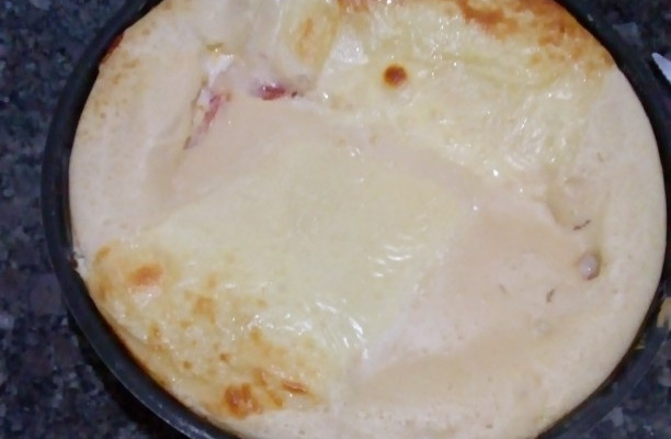 Torta cremosa de presunto e queijo