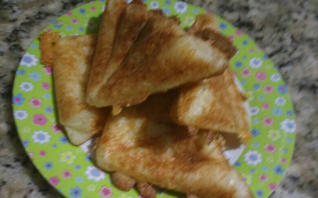 Pão de queijo de sanduicheira