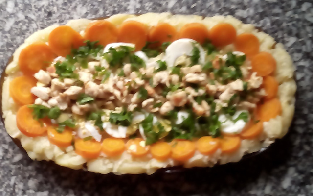 Salada de batata com peito de frango