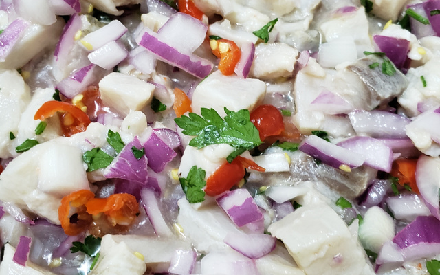 Ceviche de tilápia fácil