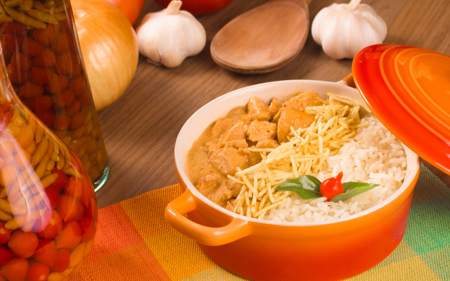 Strogonoff de frango supersimples e gostoso