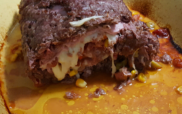 Rocambole de carne moída delicioso