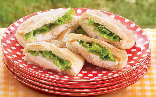 Minissanduíche de presunto