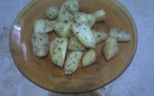 Batata na manteiga e orégano