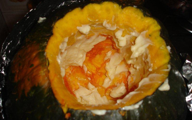 Camarão na moranga com catupiry