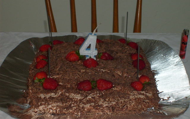 Bolo de chocolate com morango