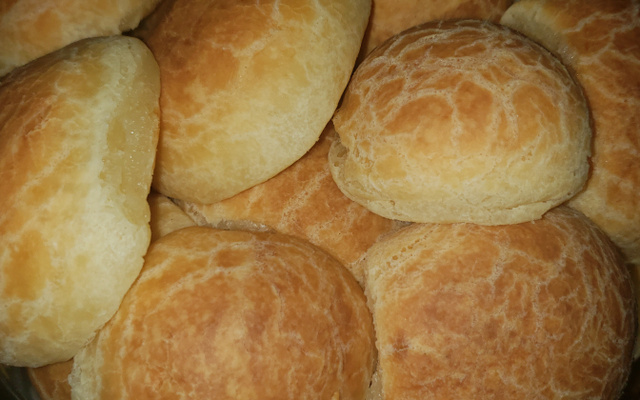 Pão de queijo com mussarela