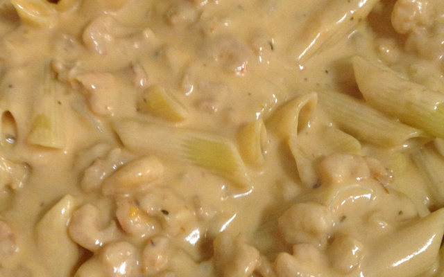 Penne com molho de camarão 7 barbas