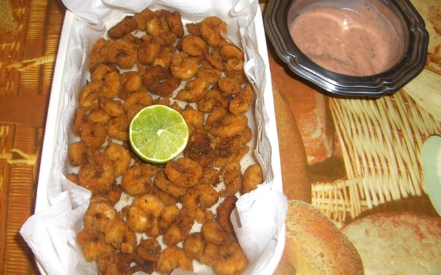 Camarão à milanesa