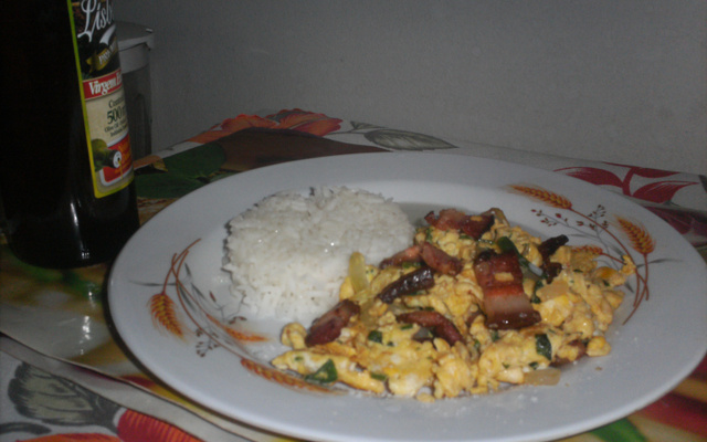 Ovos mexidos com bacon