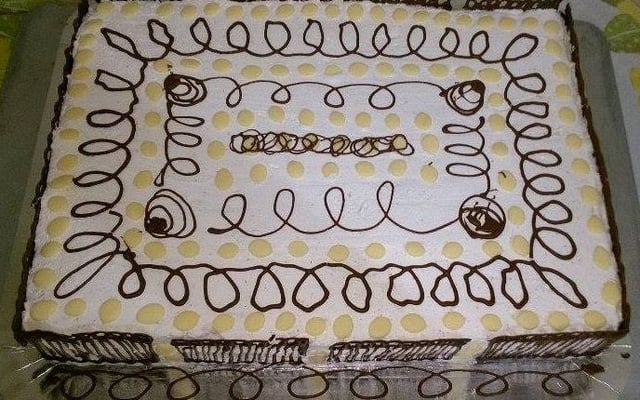 Bolo de aniversário de pêssego