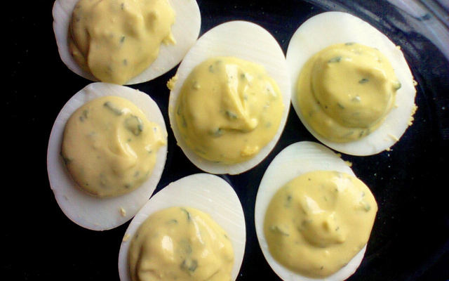 Ovos recheados
