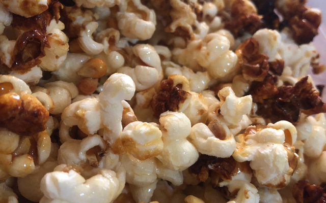 Pipoca caramelizada