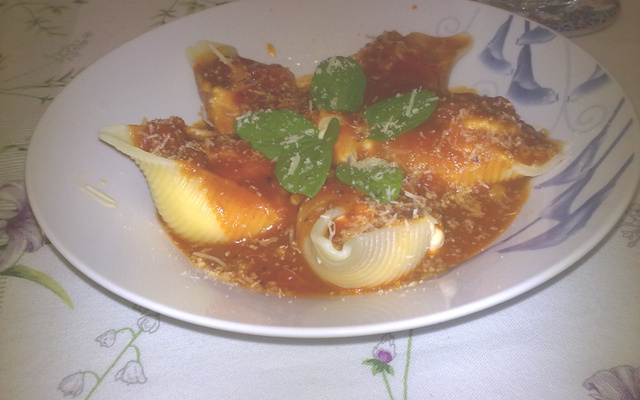 Conchiglione de camarão com cream cheese