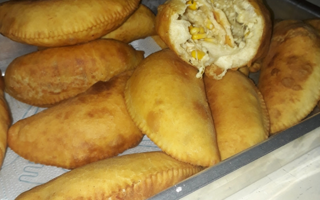 Pastel sertanejo de pizza