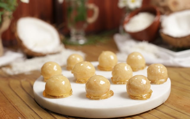 Bala de coco caramelizada fácil