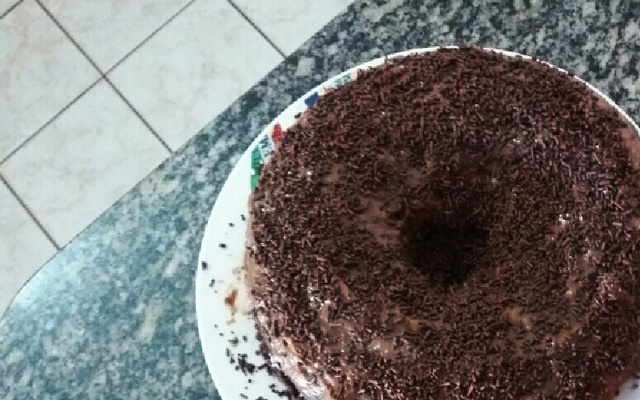 Bolo de chocolate com coco