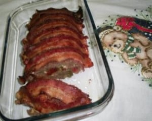 Rocambole de rúcula com tomate seco