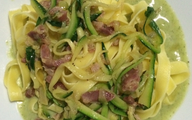 Tagliatelle alla crema di broccoli (Tagliatelle ao creme de brócolis)