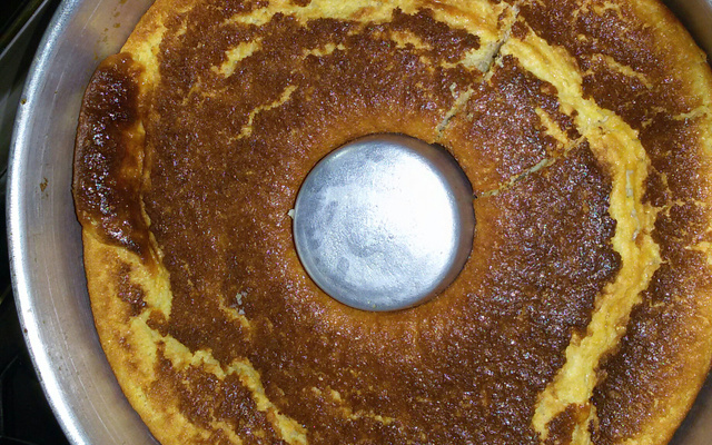 Bolo de milho com leite condensado amor perfeito