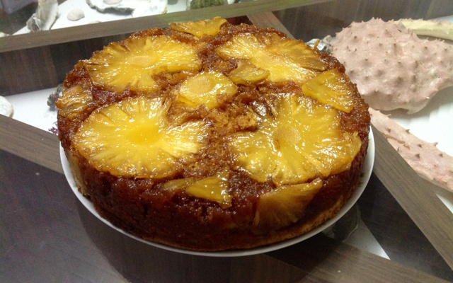 Bolo de abacaxi caramelizado