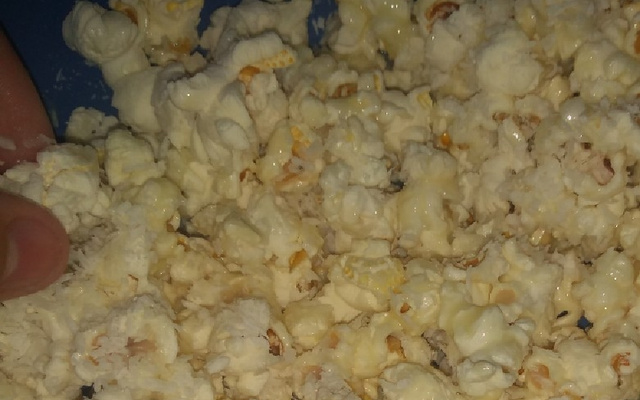 Pipoca com cobertura de beijinho