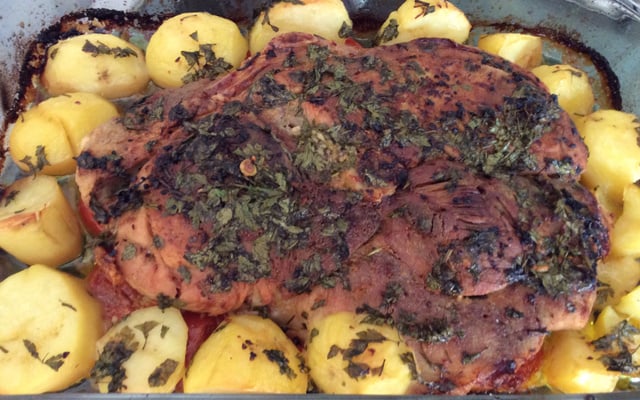 Pernil ao forno com batata