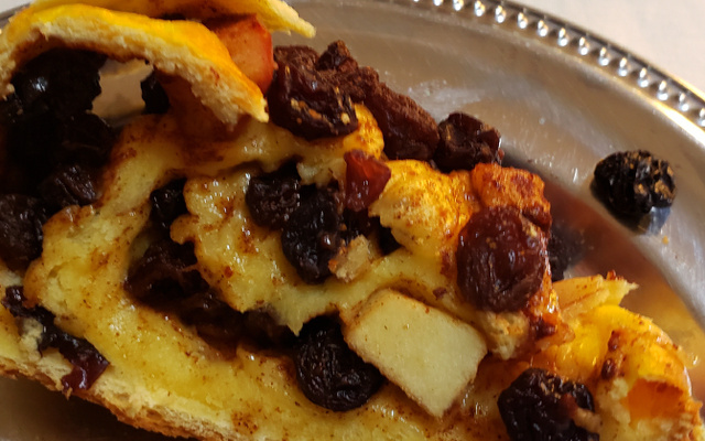 Pão de maçã com passas