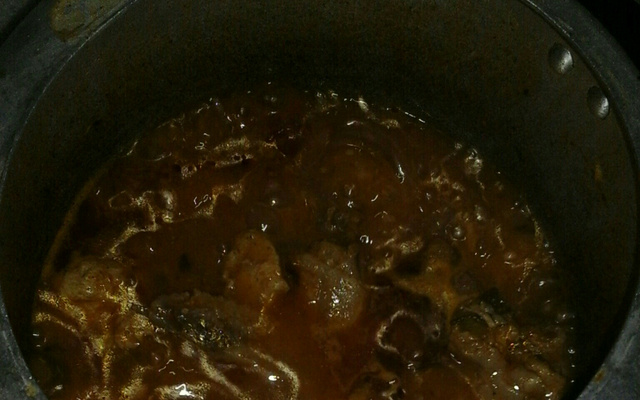 Galinha caipira na pressão