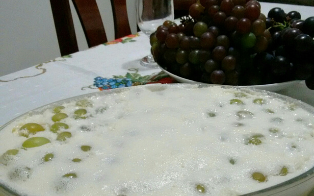 Sobremesa deliciosa de uva