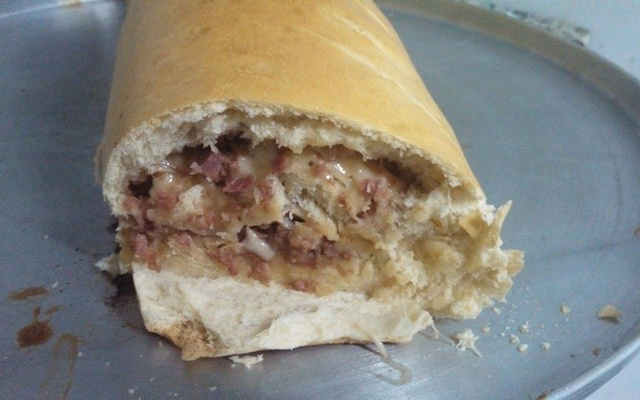 Pão italiano recheado