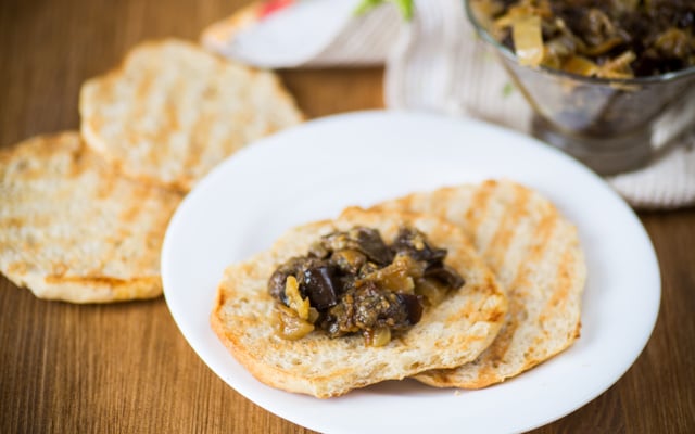 Antepasto com berinjela