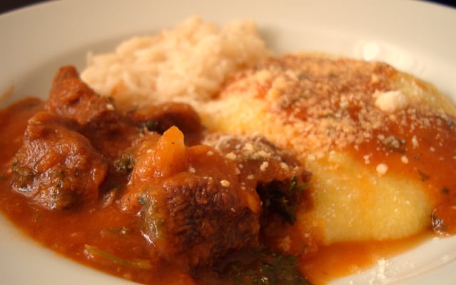 Carne de panela com polenta