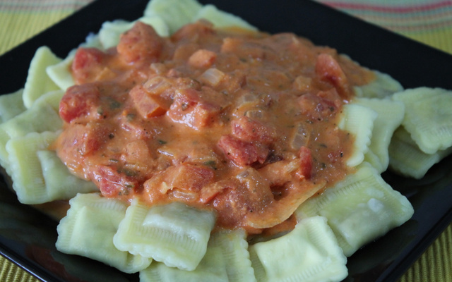 Ravioli ao molho